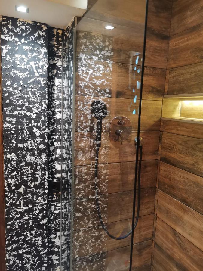 Studio Apartman Black & White Centar Sarajevo Free Parking Zewnętrze zdjęcie
