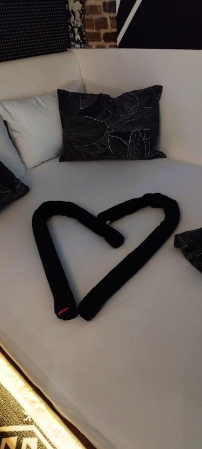 Studio Apartman Black & White Centar Sarajevo Free Parking Zewnętrze zdjęcie
