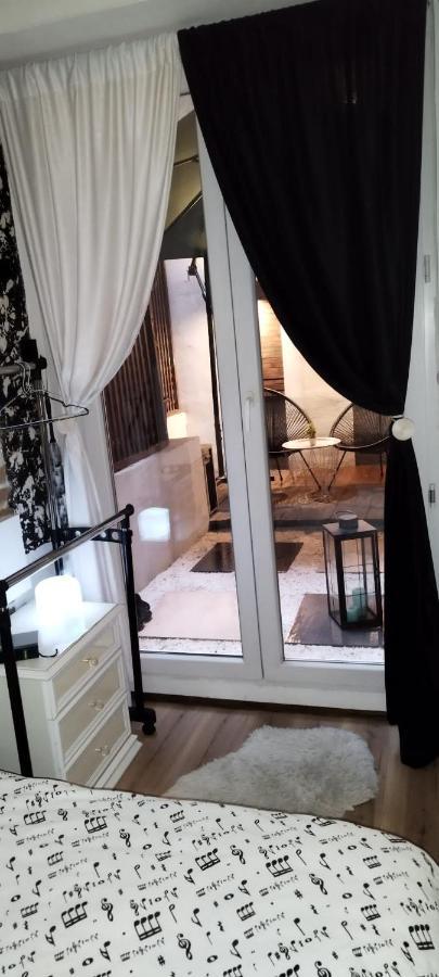 Studio Apartman Black & White Centar Sarajevo Free Parking Zewnętrze zdjęcie
